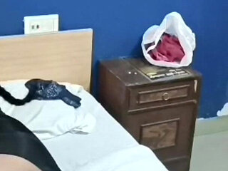 Mene or Meri Sali Ne Hotal Me Romantic Sex Kiya Voice Awaz Hindi