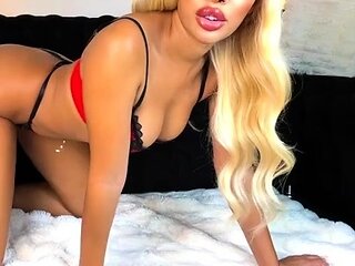 WowArielle - Closet Cuckold