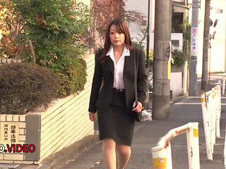 Office Lady Shiona Suzomori offers intense blowjob Creampie climax fuels hot JAV MILF