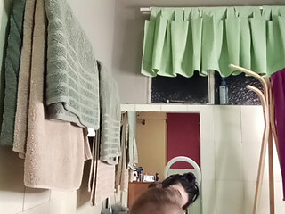 Getting to Know My Roommate