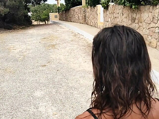 Skinny Latina Magia Rosa Sneaks Into Garden for Public Sex & Cum in Mouth Blowjob