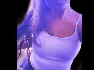 Say Hiiiii to Toxxxiicbarbiie From Texas