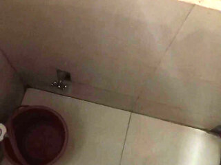 Desi Boy Jerk off on Toilet Masterbet in the Toilet