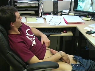 Paris fucks the boss again