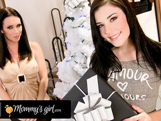 MOMMY'S GIRL - Lonely MILF RayVeness Celebrates Christmas With Stepdaughter Jenna Reid's Wet Pussy