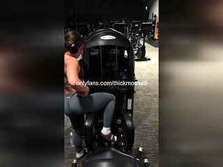 TikTok Live Accident: Teen's Pussy Destroyed by Huge Cock Gape