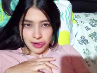 Sex with a Horny Girl After Returning Home