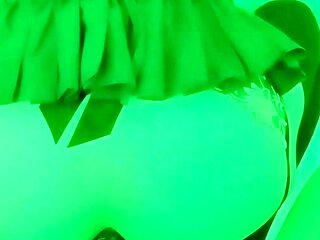 Czech amateur toys her tight muff