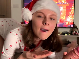 Gentle New Year'_s blowjob and sex with a cute real girl