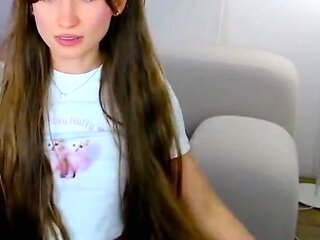 Hot amateur webcam teen masturbates for their fans