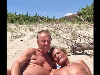 Live sex show recording, nudist beach, mobile version 4K, shemale girlfriend and cis man19.05.2025 2