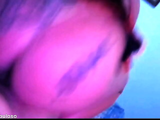 ELA ENGOLE O PAU TODO E FODE GOSTOSO DE MAIS ! (V&Iacute_DEO COMPLETO)