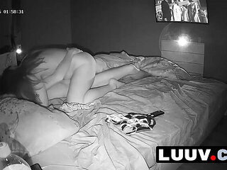 Amateur Homemade Couple Hardcore Sex - Brunette Girlfriend Fucked By Boyfriend On Webcam At 2 AM