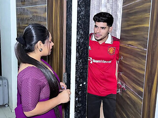 Hot Indian Bhabhi Fucks Neighbor Boy Alone At Home - Aksha Khiladi69 Big Natural Tits Doggy Style