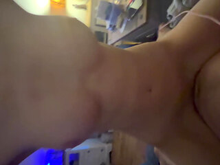 Perfect bouncing boobs with close up penetration
