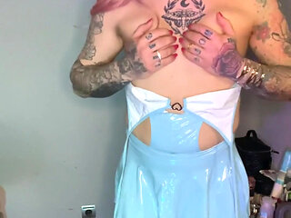 The tattooed Barbie jerking off for you
