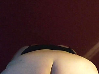 She Like to Ride Cock and Get Ass in Cum