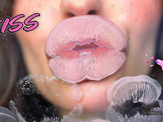 Sensual Creamy Nude Lipgloss Kiss