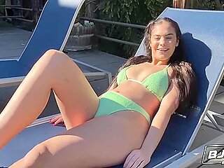 Violets Brunette Movie