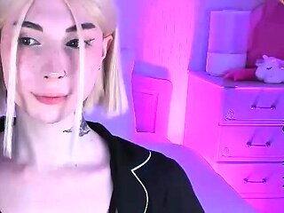 Solo masturbation of a beautiful amateur blonde