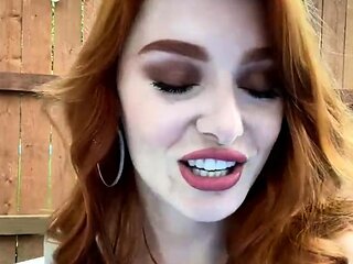 Solo pussy toying redhead close up action