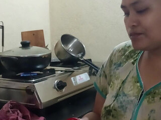 Husband Wife Full Deshi Sexy Video in Hindi