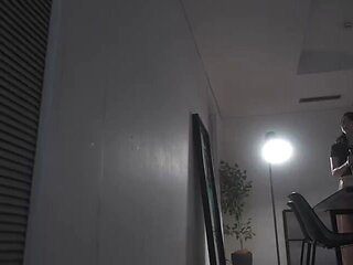 YZBCAEOAUWUIXTFUCK37JUR316