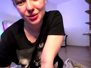 Jucielussie cumming pussy close up