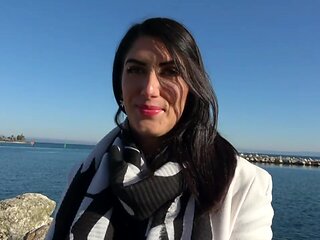 Jen, mischievous, naughty... and dirty! - Jacquie et Michel TV