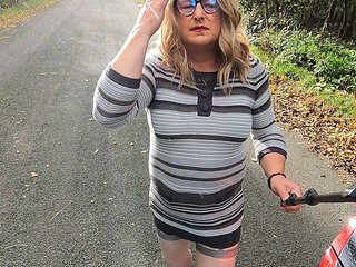 Crossdresser Kellycd2022 afternoon drive