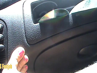 I Gave a Ride and Got a Footjob From a Married Woman