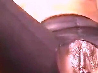 MILF Nikkiez Bottle Play