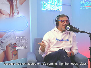 Nympho Gigidamessco Screams with Pleasure: Her Pussy Soaked by the Fuckmachine