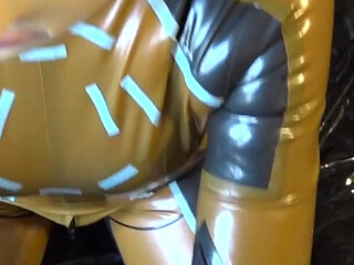 Latex Danielle try make cum to latex mask face