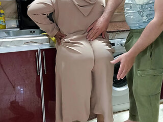 Egyptian Sharmota Get Her Pussy Wet in Kitchen Arabic Big Woman