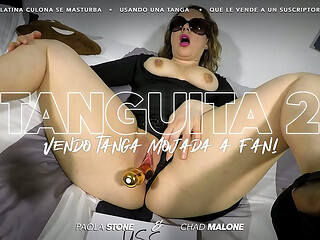 Culona se Masturba con Tanga puesta para un Fan! - Ft. Paola Stone
