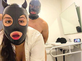 Risky sex in the bathroom of the party she makes me finish with her ass