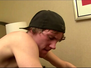 Male hooker loves getting fucked in the ass in motel
