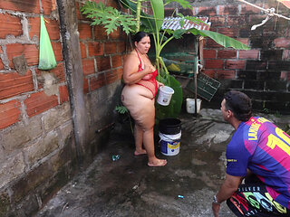 NEIGHBOR COMES INTO MY HOUSE AND LOOKS AT ME IN THE GARDEN THIS HAPPENED PART 1/2