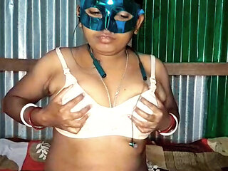 Mamoni bhabi hot romence in double mini vibretor mechine so sexy and hard cor