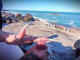 Sea and Masturbation - the Best Cumshot