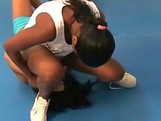 Real amateur lesbo teen lick pussy in reality sexparty