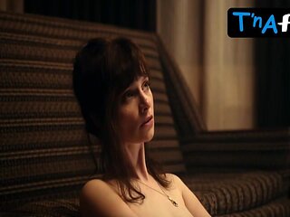 Lola Petticrew Boobs Gig in Trespasses