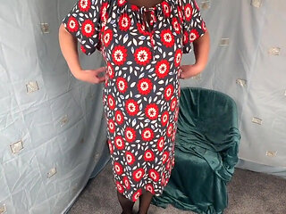 Mrs Mature Feet Stripping Down to Her Big White Granny Pants 424