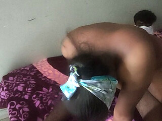 Desi hot aunty
