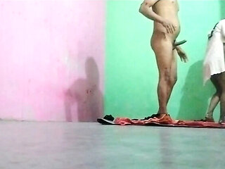 Indian Desi Girlfriend Hot Sex with Boyfriend - Juicy Chudai Video in House Stage