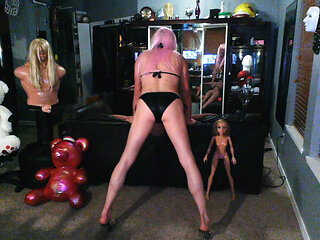 JoeyBikini Sexy Bikini Butt in a Black Bikini with Dolls