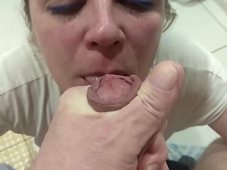 Bathroom sex with a mature woman in a very close view