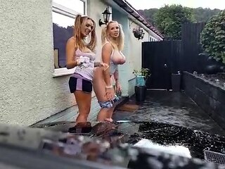 Busty blonde babe outdoor flash for cash