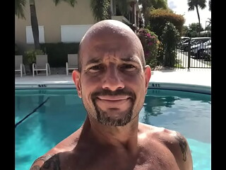 MAXXX LOADZ AT THE POOL